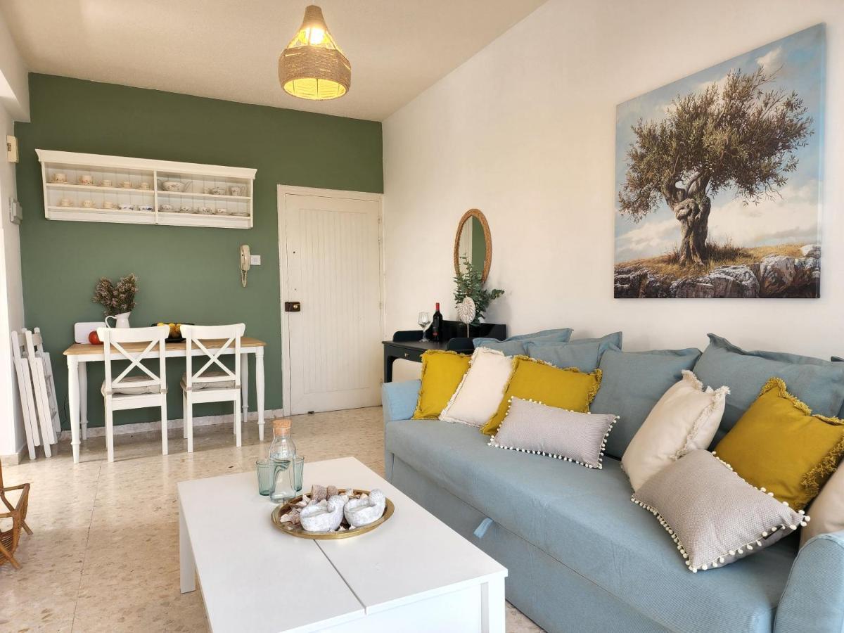 Capri Sea View One Bedroom Larnaca Ngoại thất bức ảnh